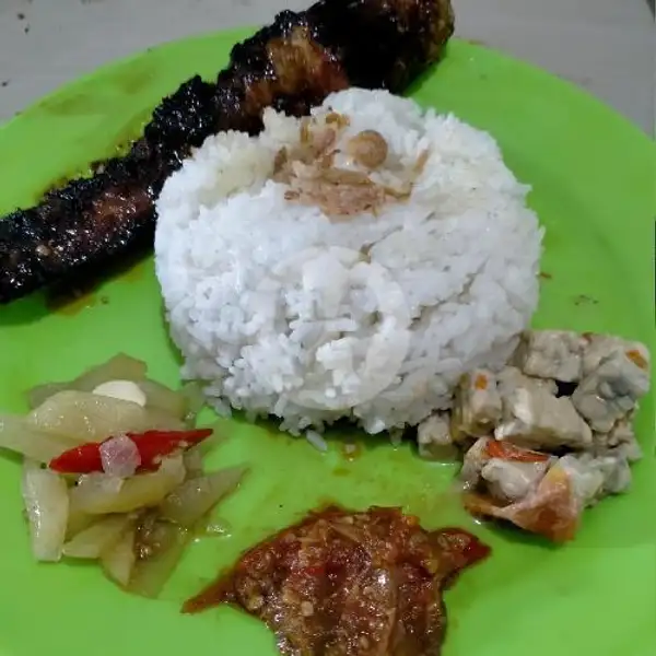 Nasi Campur Lele Bakar | Warung Sudarmo, Nongsa