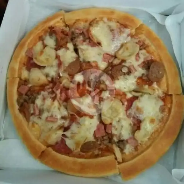 Meat (medium) | R&T Pizza, Serang