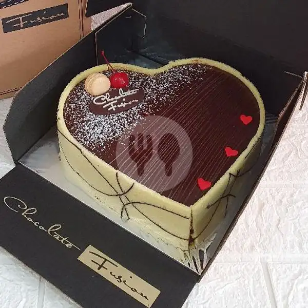 Premium Chocolate Cake Love/Heart 20cm | Chocolate Fusion Cake, Batam