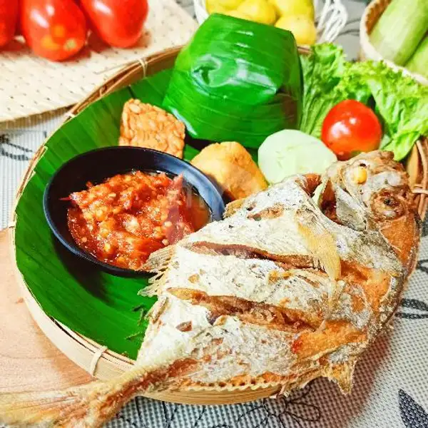Paket Kuwe Goreng Nasi Uduk Komplit | Ayam Bakar & Ikan Bakar Kebon Kacang, Thamrin