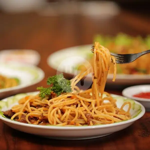 Spaghetti Bolognese | Double Eight Restaurant