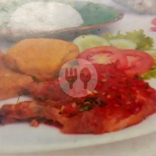 Nasi Ayam Geprek Komplit + Tahu. Tempe. Lalapan | Warnas Kemuning, Setrasari Mall