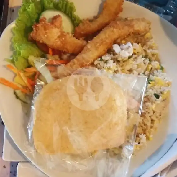 Nasi Goreng Chicken | Almond Bakery Café Resto & Dessert, Mayjend Sutoyo
