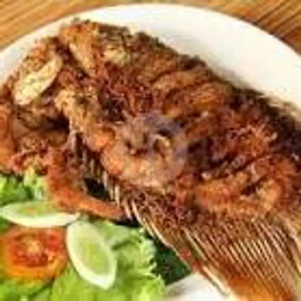 Ikan Mas Goreng Lalapan + Nasi | Naufalita Resto & Cake, Jekan Raya