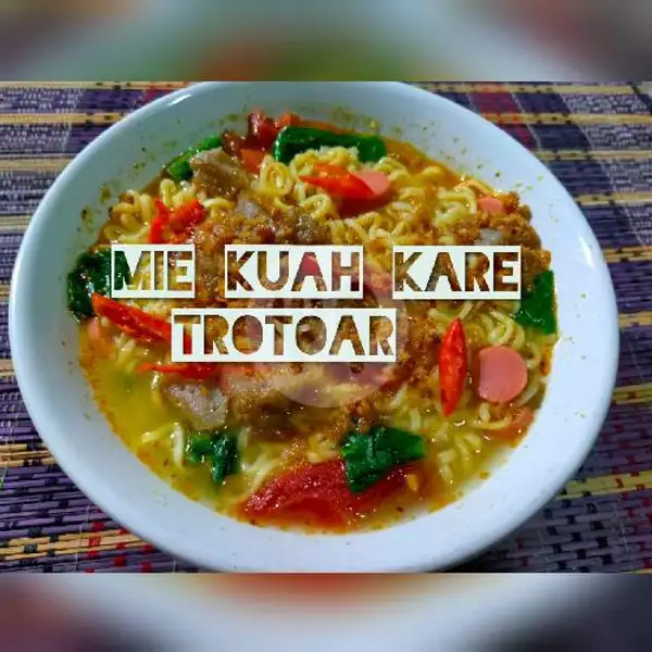 Mie Kuah Kare Trotoar | Legend Trotoar, Wiyung