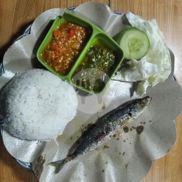 Ikan Cue  Goreng+ Es Teh Manis | Warung Sambal Petir