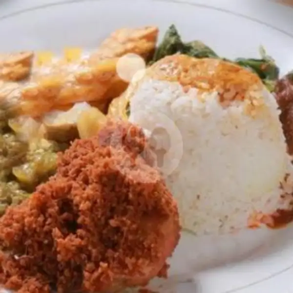 Nasi Ayam Potong Goreng | RM Padang Singkarak, Cilacap