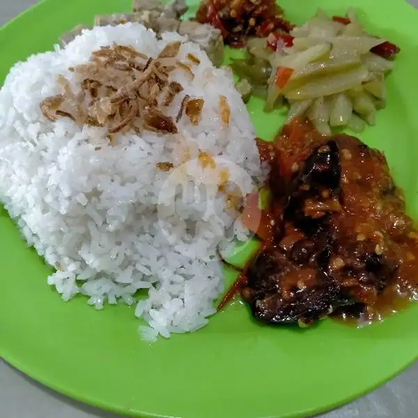 Nasi Campur Ati Ampela Sambal | Warung Makan Sosro Sudarmo, Nongsa