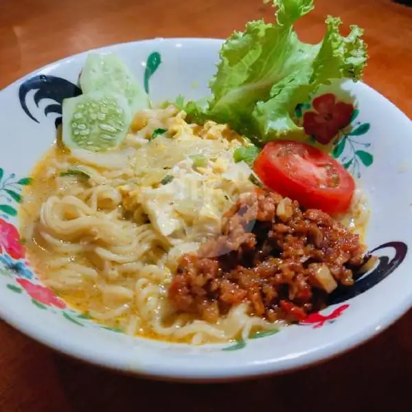 Indomie Telor Kornet | Hot Chicken Dinner, Pekanbaru