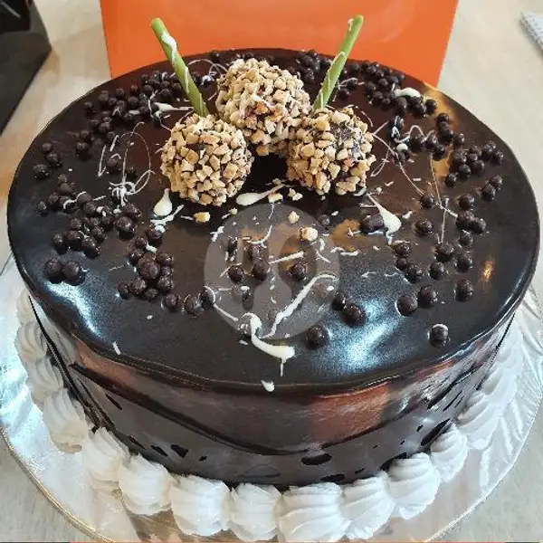 Cake Birthday 9 Inch Standard | Maxims Bakery & Cafe, Lubuk Baja