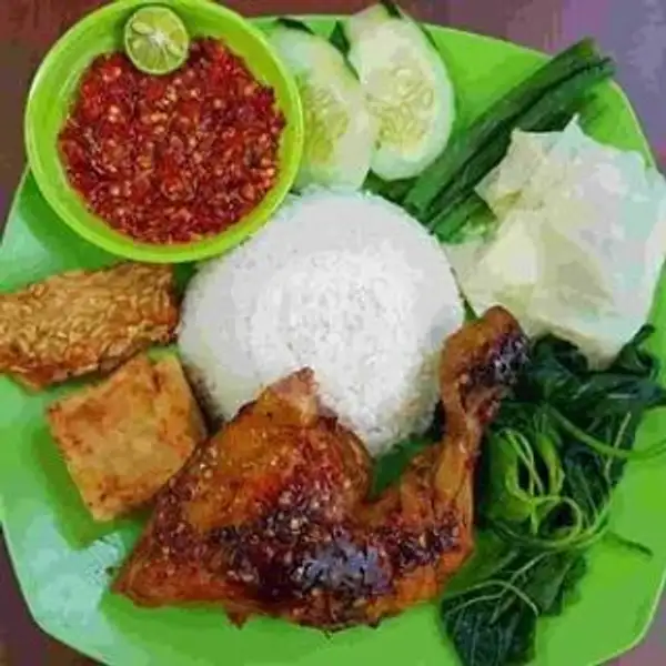 Nasi Tempong Ayam Bakar | Nasi Ayam Betutu Bu Agus, Denpasar