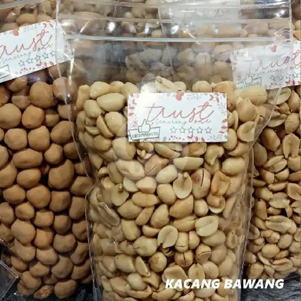 Kacang Bawang Kecil | Toko Roti, Kue & Jajanan Pasar Aneka Ex Ps. Bulu, Barusari