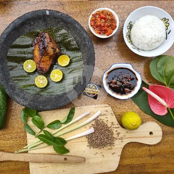 Paket Nasi Ayam Bakar Komplit | Cumi dan Ikan Bakar Rezekimah Timana Weh, Cigadung