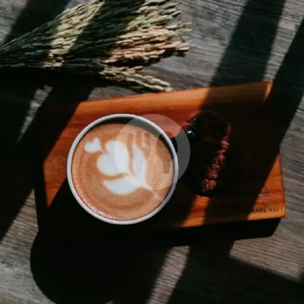 Latte (Hot) | 2Kang Kopi, Bekasi