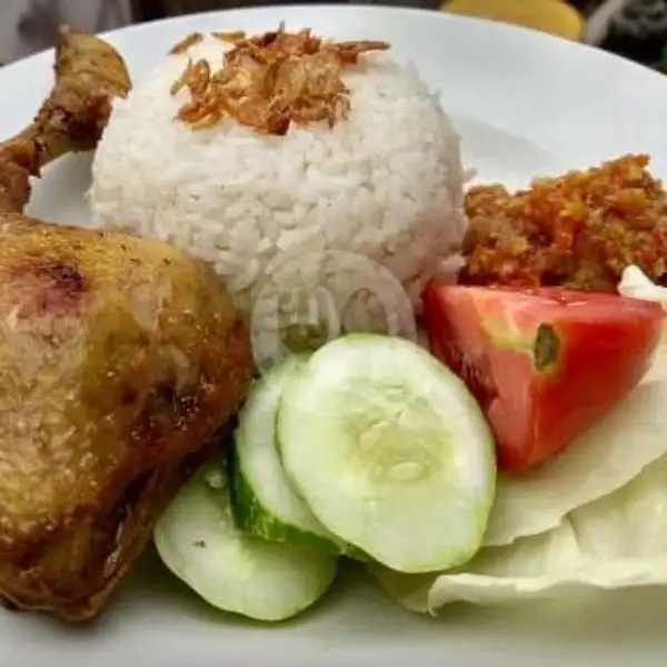 Nasi Ayam Goreng Sambel Dadakan Plus Lalaban | Kedai Bagus Wong Solo, Padalarang