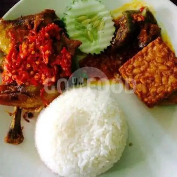 Ayam Geprek Paket 1 Orang + Tea Manis Dingin / Panas( Halal Food) | Dapoer Deo, Hawila Residence