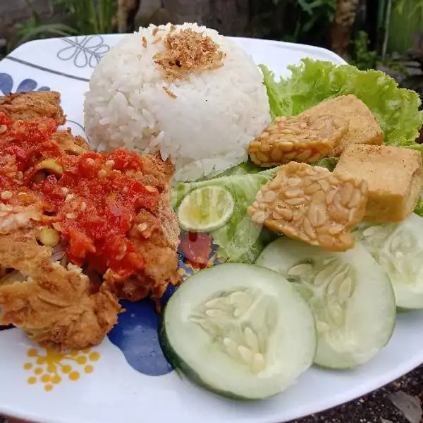 Nasi+Ayam Geprek Paha Bawah Sambal Uleg(Free Es Marimas) | Plecing Kangkung Tlengis Khas Karangasem/Warung RGS Agung, Munduk Indah 