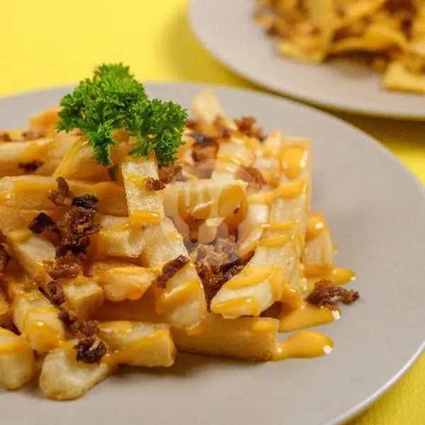 French Fries With Bacon Cheese | POM, Souffle & Waffle, Pertokoan Investama
