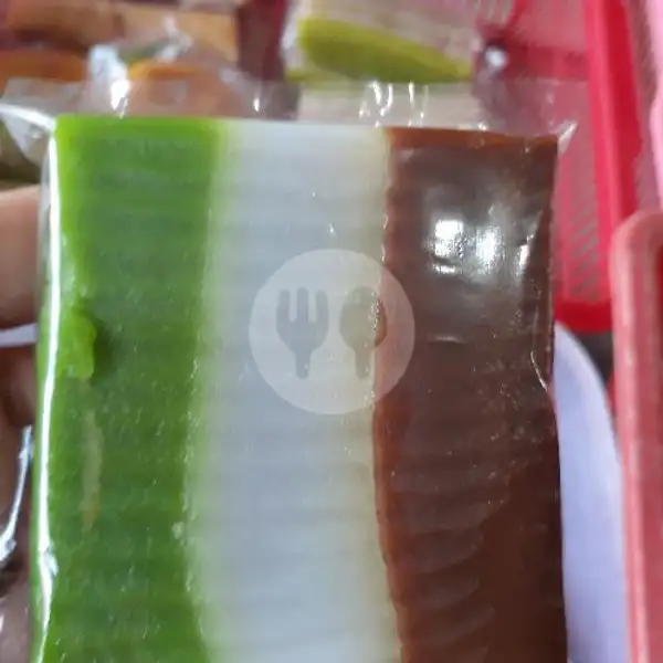 Kue Lapis 3 Warna | RM Lien Xin Vegetarian, Payung Sekaki