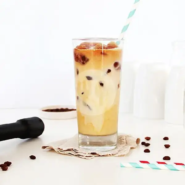 COFFEE LATTE DINGIN | Mie Rebus Dan Sate Padang Bang IL, Eka Rasmi