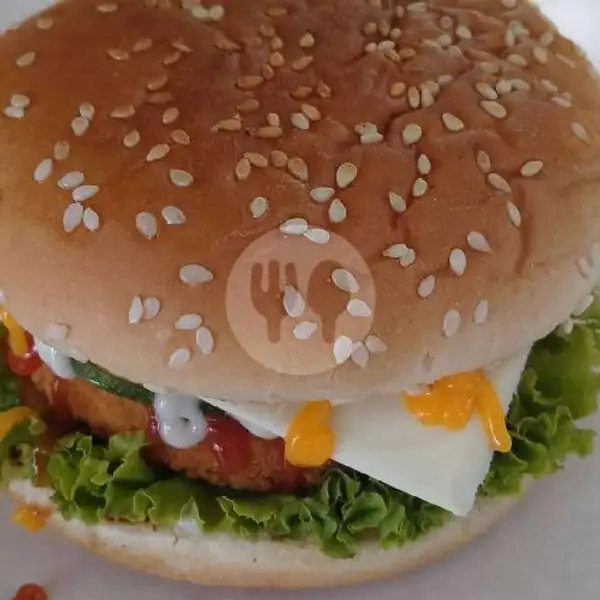 Burger Berto Double Chicken Crispy Mozarella | Burger Berto, Karangploso