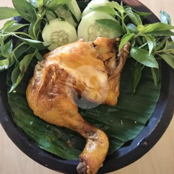 Ayam Potong | Lalapan Depot Bu Win Spesial Belut Crispy,Cengger Ayam