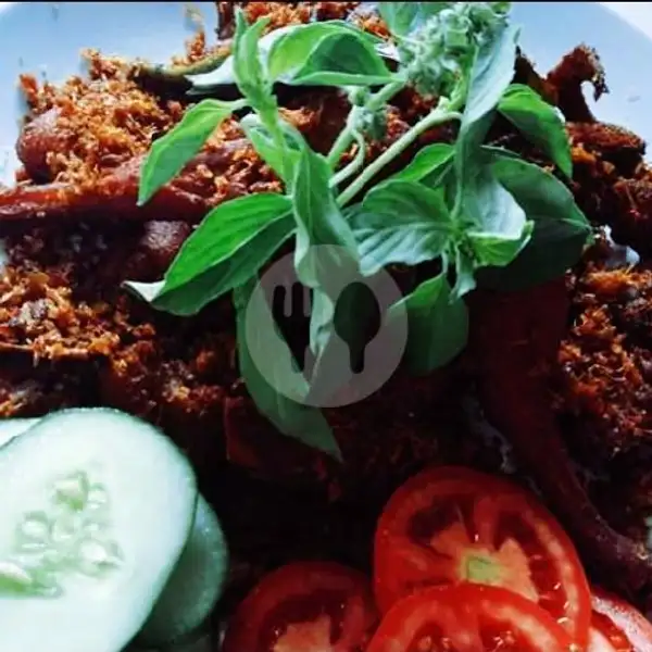 Spesial Bebek Goreng Srundeng + Nasi | Lalapan Sidomulyo Cong Wildan, Tukad Batanghari