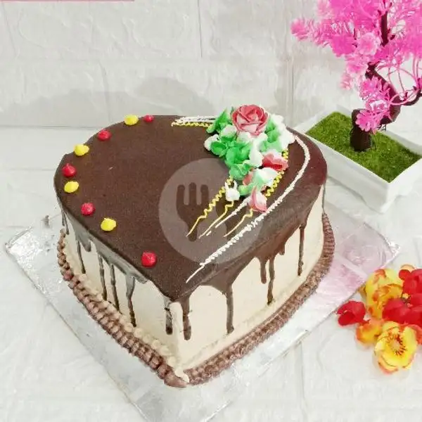 Kue Ulang Tahun COKLAT SIRAM LOVE ukuran 20 Bonus Perlengkapan | KUE ULANG TAHUN MARWAH