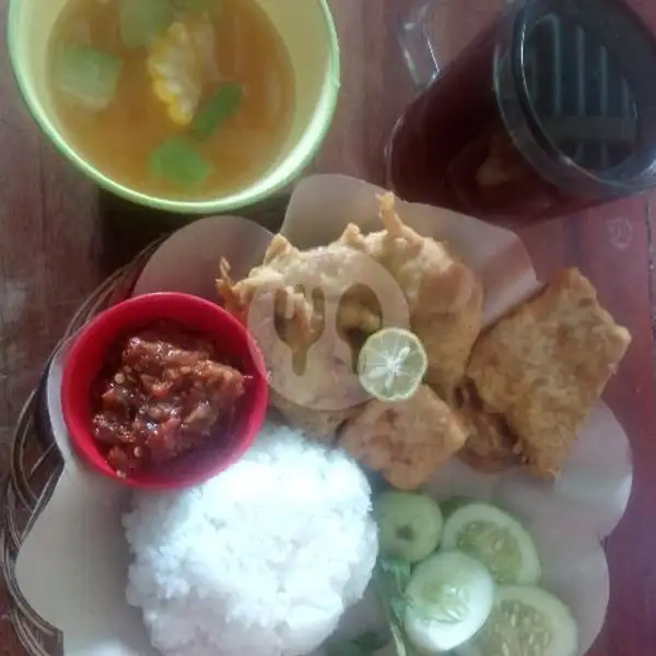 Paket Ayam | Warung Makan Sego Tiwul, Pulau Madura