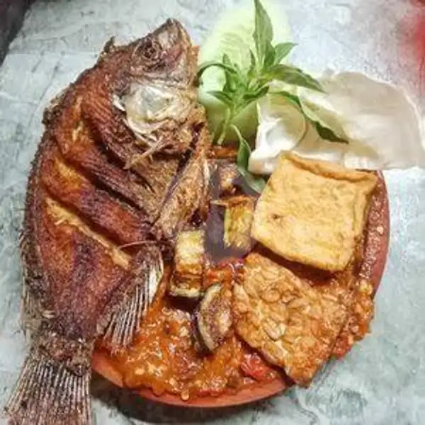 Nasi Penyetan Ikan Mujaer | Depot Bu Yuli