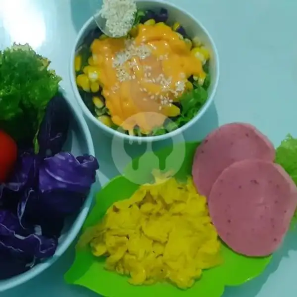Salad Sayur Wijen Toping Telur Dan Daging | Roti Bakar SeBar, Lowokwaru