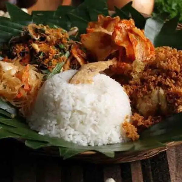 Nasi Urap Ayam Penyet Paha | Ayam Penyet Jakarta, Dr Mansyur