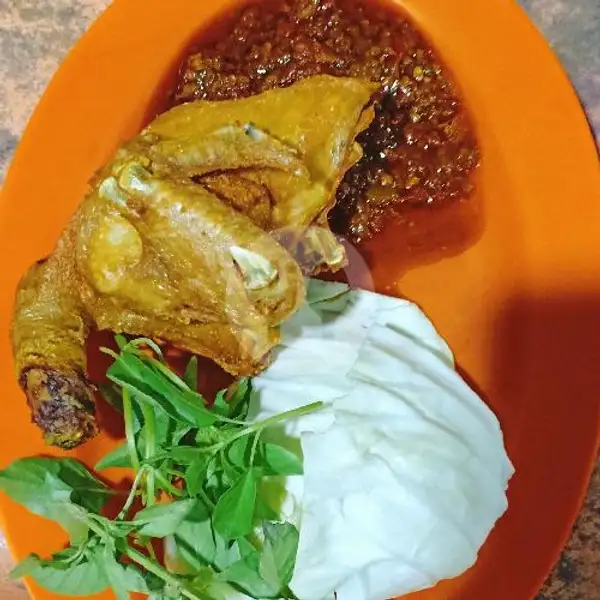 Ayam Goreng Komplit | Warung Pecel Lele RONGGOLAWE Mas Jais, Bukit Raya