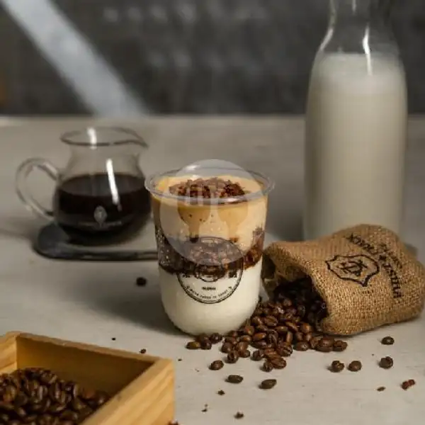 Crunchy Coffee | Yomie's Rice X Yogurt, 23 Paskal