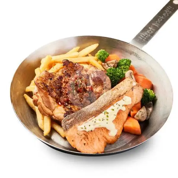 Grilled Chicken Peri-Peri x Grilled Salmon | Fish & Co., Grand Indonesia