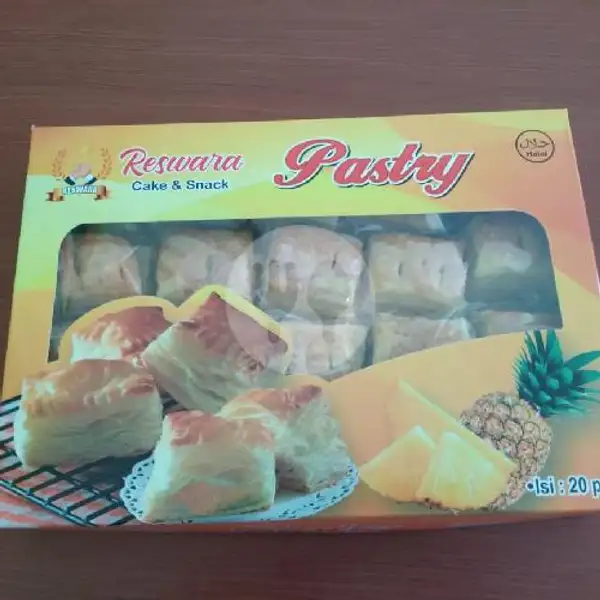 Pastry Nanas | Lapis Kukus Tugu Malang, Moch Yamin