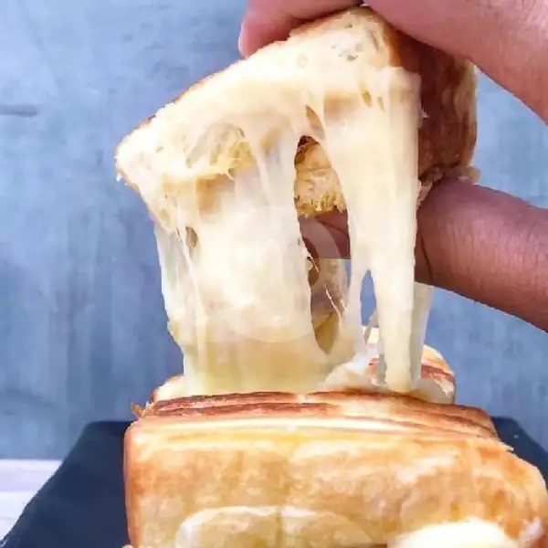 Roti Bakar Kasino Cheese Crunchy + Selai Durian | Roti Bakar & Kukus Nadira, Cimahi