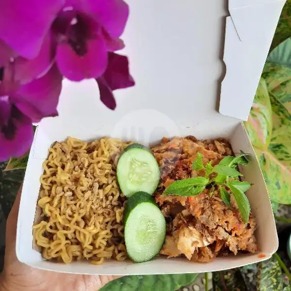 Paket Ayam Geprek Indomie + Es Teh | YamYam Cilacap, Rinenggo Asri