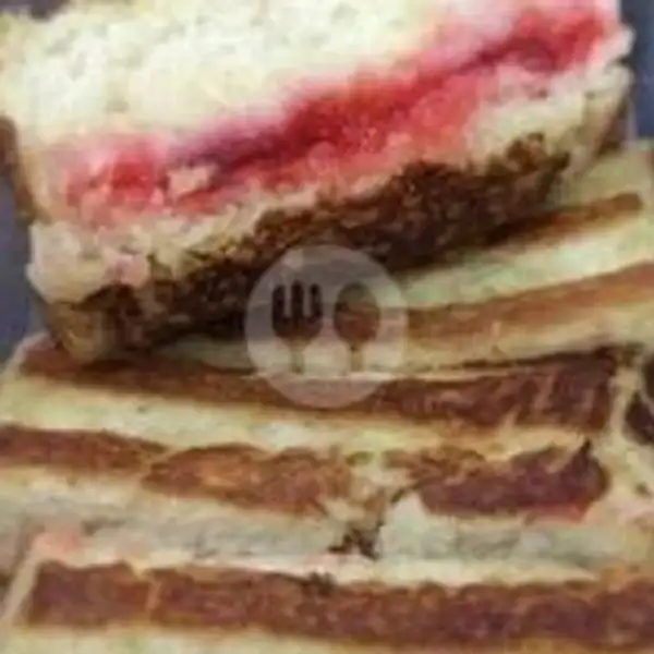Choco Chruncy Stawberry | Roti Bakar Atthaya, Gamping