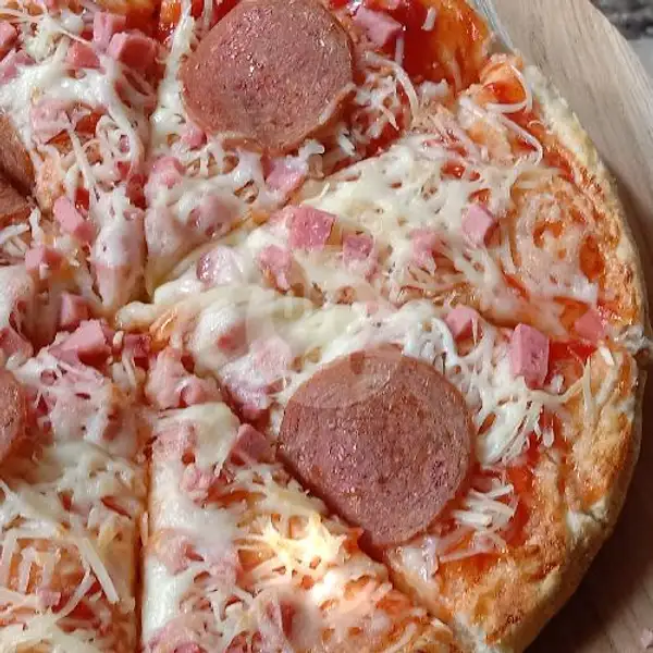 Pizza Beef Pepperoni | Pizza Ahmad, Gunung Terang