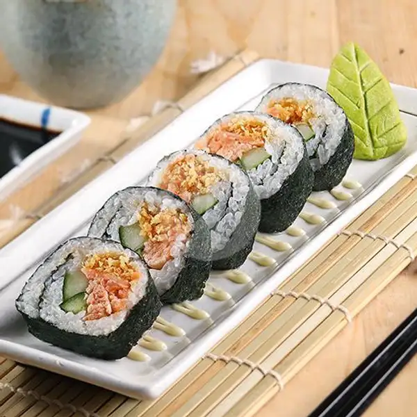 Crunchy Salmon Roll | Sushi Yay, Taman Galaxy