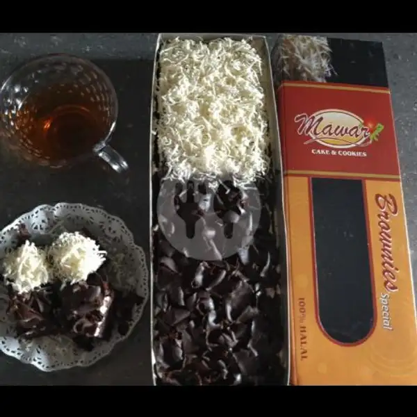 Brownies Mawar Kombinasi ( Coklat Parut + Keju Parut ) | Brownies Mawar, Rawalumbu
