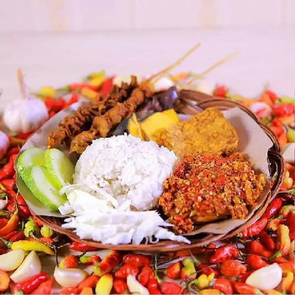 Nasi Polos + Ayam Gepuk Dada | Ceker Medok K'HESTTY, Masjid Annur