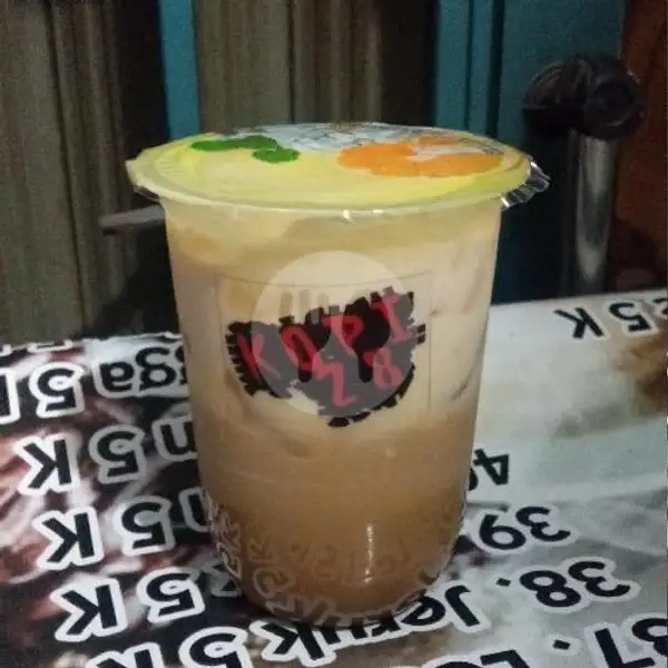 Es Fresh Milk Coffee Original | Gado Gado 28, Cengkareng