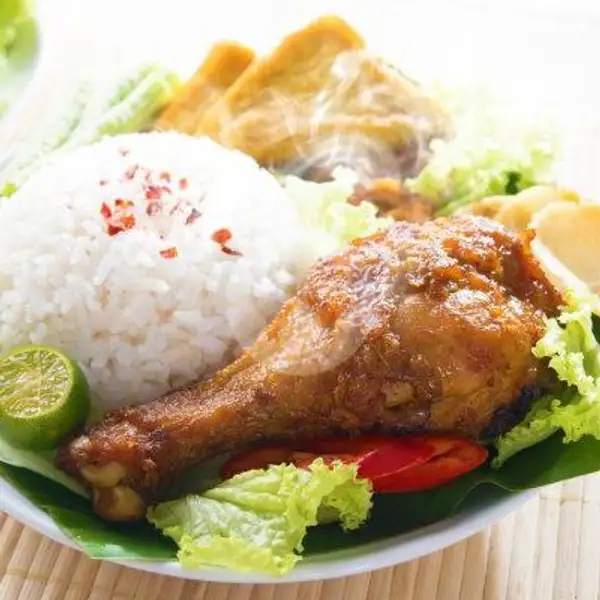 Lalapan Ayam Sedang | Dapur keysha , jl. pidada xlll/5 , rumahan