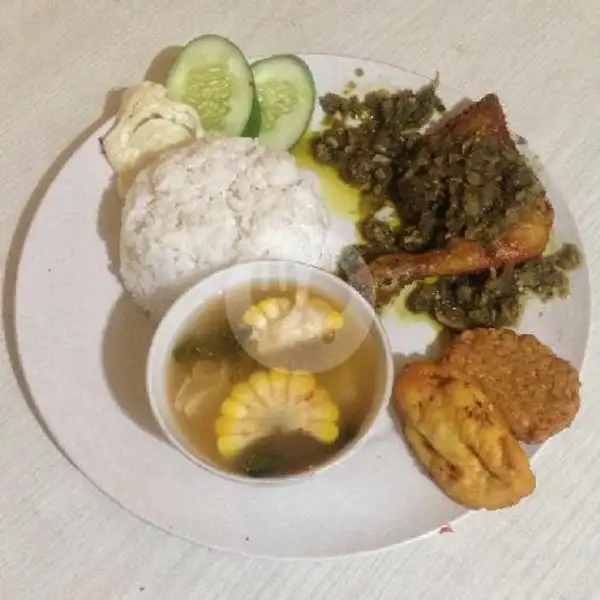 Nasi Ayam Cabe Ijo + Telor Dadar + Sayur Asem | Pondok Ibu Kito, Seberang Ulu II
