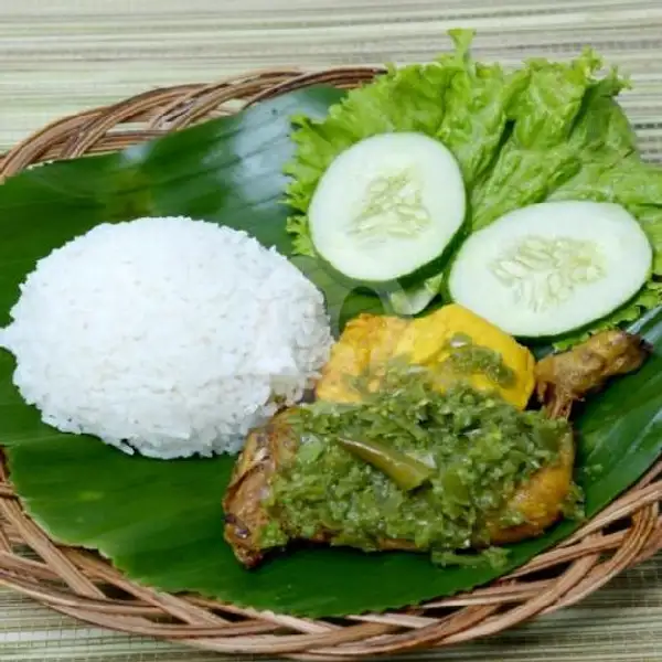 Ayam Geprek Sambal Ijo + Nasi | Keday Nesa, Panawuan