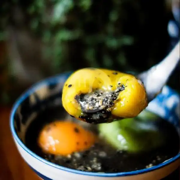 Black Sesame Rice Ball | Halo Cafe (by Tiny Dumpling), Terusan Sutami
