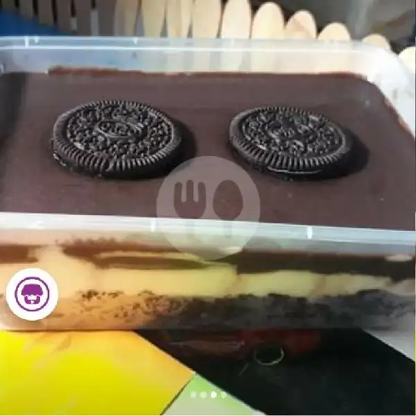 Chocolate Oreo Dessert Box | Omah Dessert Box