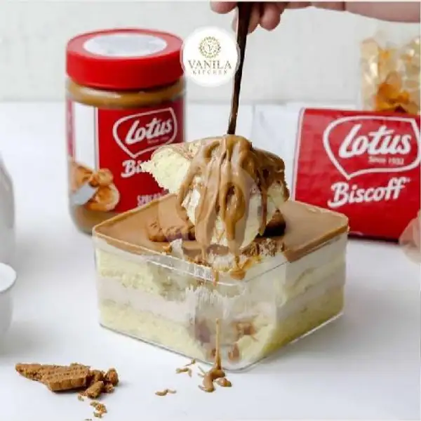 Lotus Dessert Box | Vanila cake